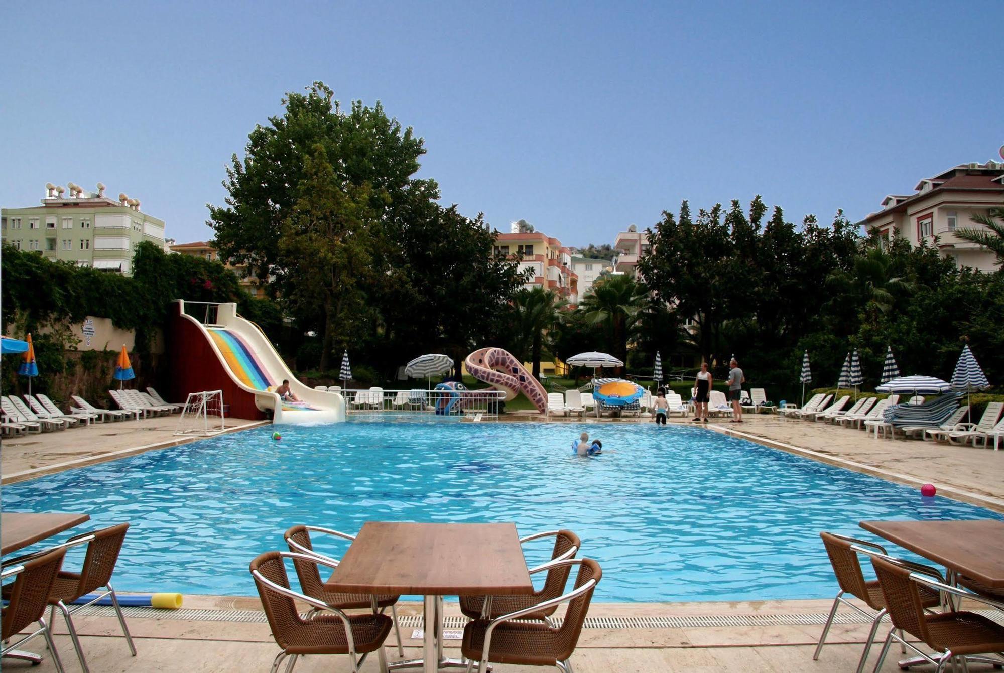 Elysee Garden Family Hotel Alanya Exteriör bild