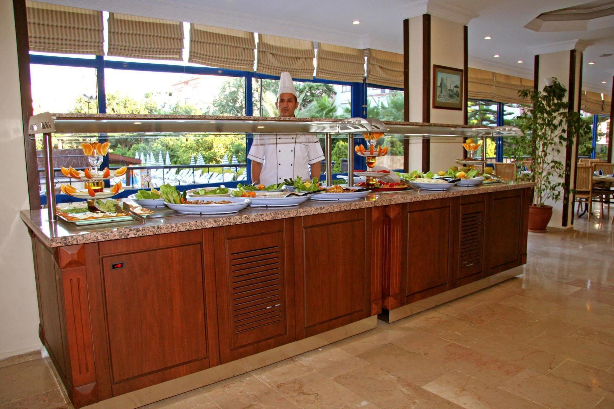 Elysee Garden Family Hotel Alanya Exteriör bild