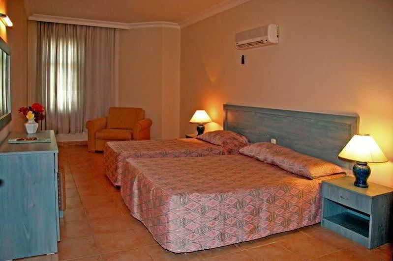 Elysee Garden Family Hotel Alanya Exteriör bild